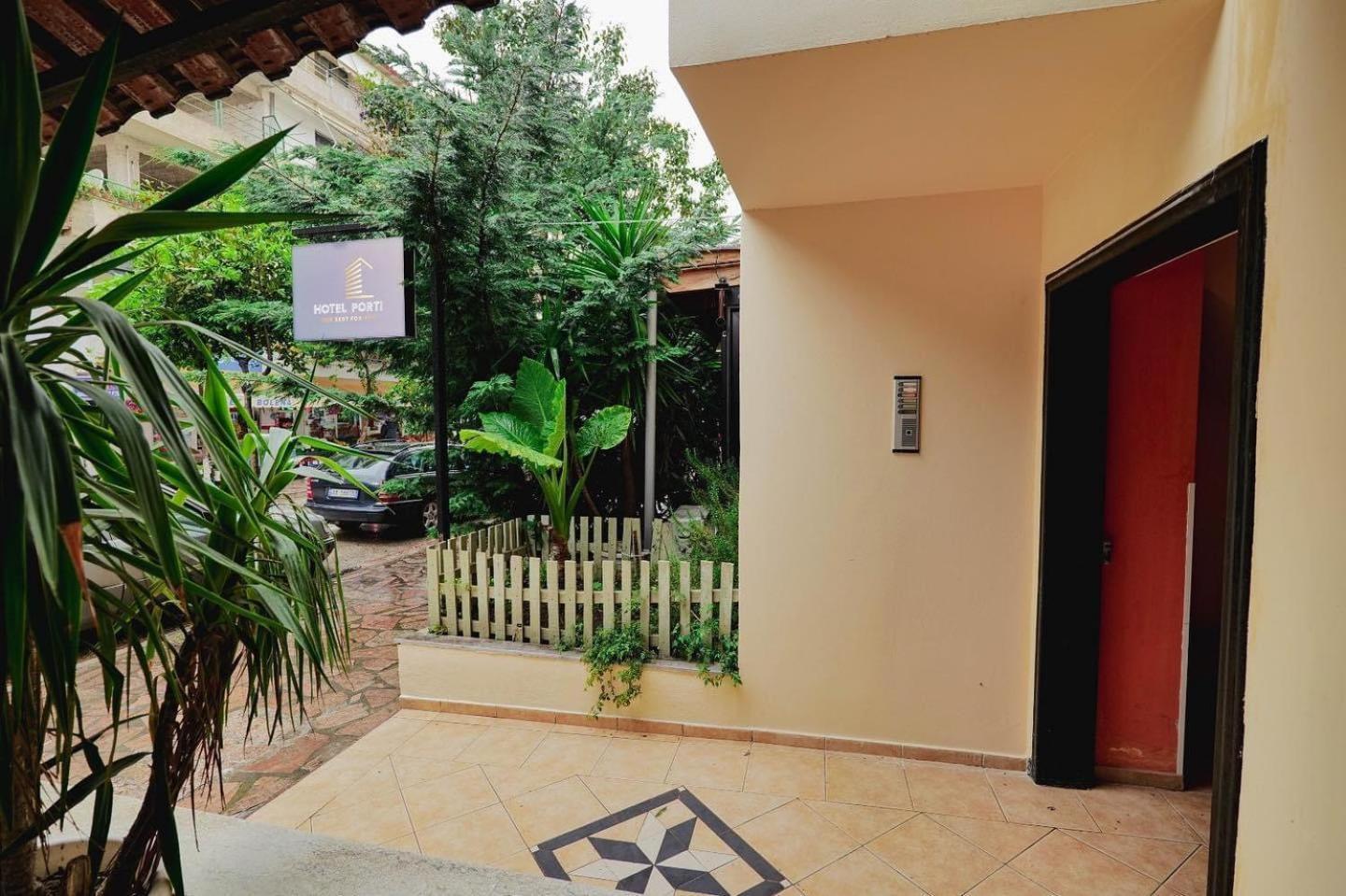 Hotel Porti Sarande Bagian luar foto